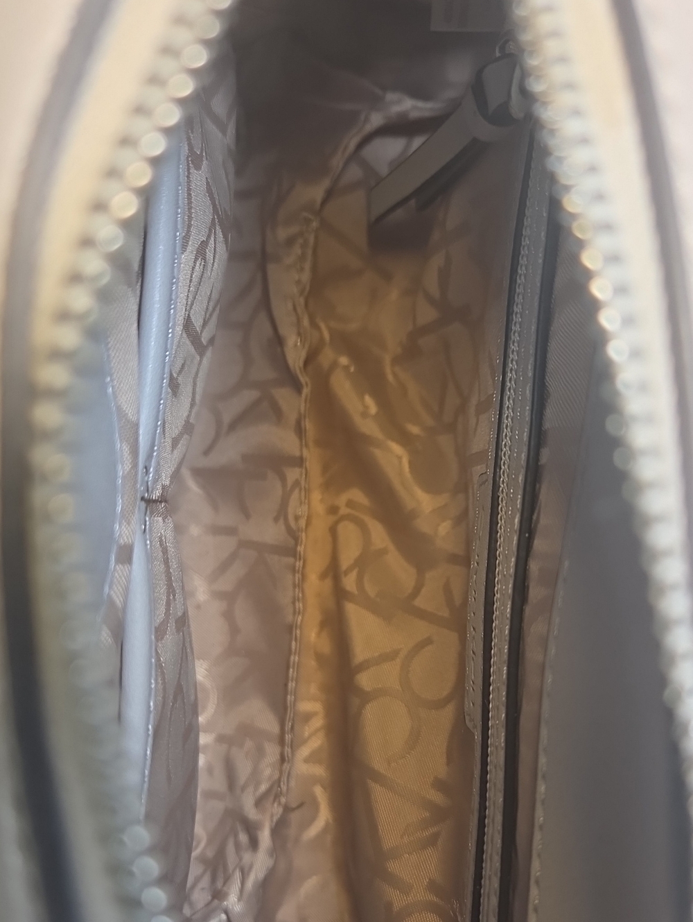 Calvin Klein Gray and White Satchel with Structured Design NWOT - Picture 4 of 12